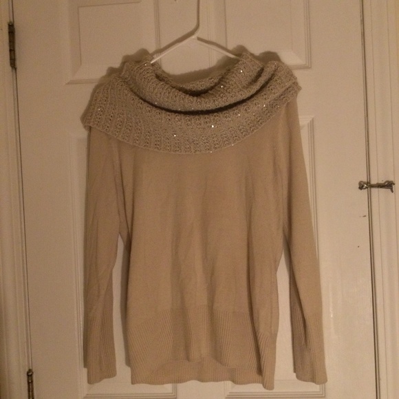New York & Company women’s sz M sweater w/ cowl neck and some subtle sequins - Picture 1 of 8